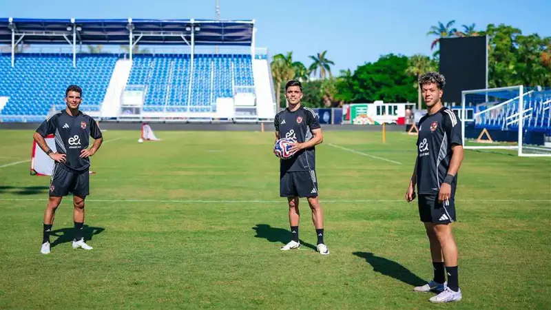 زيزو وبن شرقي وإمام عاشور.. من اللاعب الذي سيقبل جمهور الزمالك بعودته؟ (فيديو)