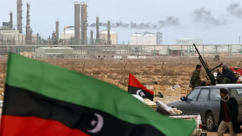 ليبيا.. جماعات قبلية تتفق على إنهاء حصار منشآت النفط