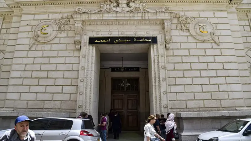 الجزائر.. القضاء يصدر أحكاما بالسجن ضد عبدالمالك سلال ومسؤولين آخرين