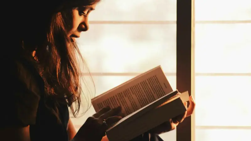 من رموز إلى معانٍ.. خريطة دماغية تكشف أسرار القراءة