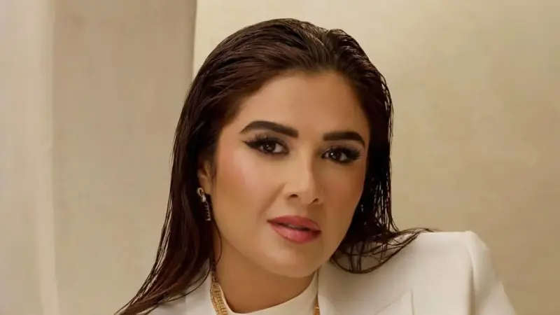 بعد ظهورها بخاتم الزواج.. ما حقيقة ارتباط ياسمين عبد العزيز؟