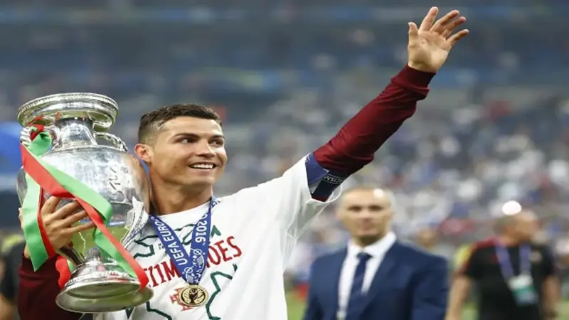 اليويفا يعترف بتأثير زيادة عدد المنتخبات على المستوى الدفاعي في يورو 2016