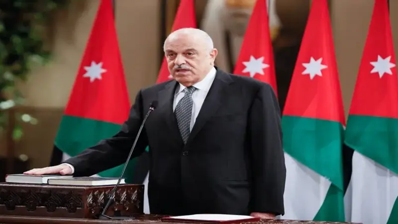 الأردن.. تصاعد الغضب على الحكومة بعد تصريحات "مسّت هيبة" البرلمان بشأن"ضريبة الدخل"