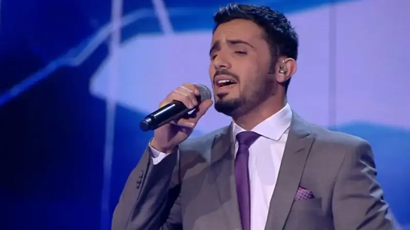 بالفيديو.. لماذا بكى عمار العزكي على مسرح "آراب آيدول" في الحلقة الأخيرة؟
