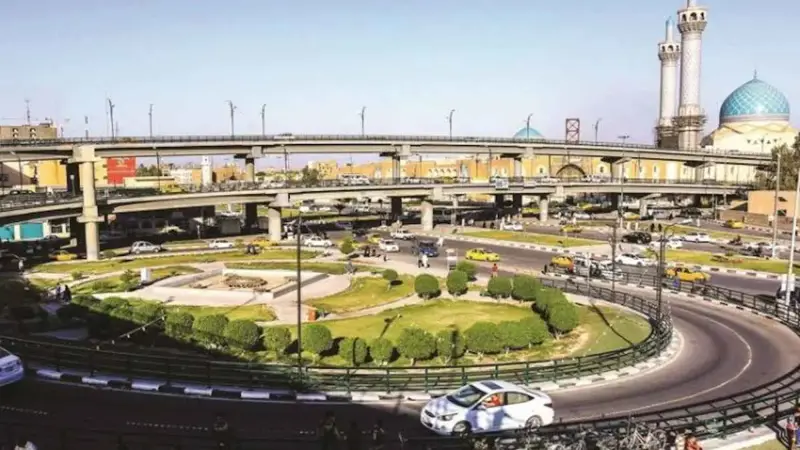 مدينة عراقية تشيع تابوتاً فارغاً.. ما علاقة الكهرباء؟ (فيديو)
