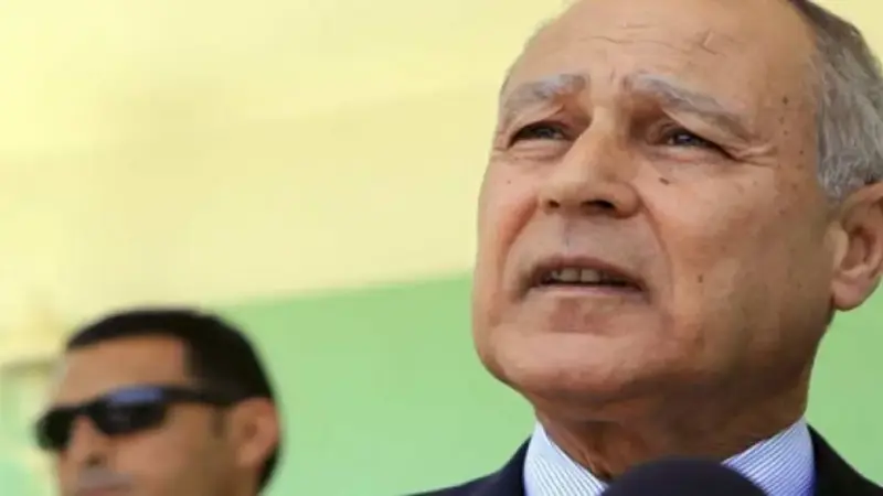 أبوالغيط.. دبلوماسي مخضرم يتصدى لـ"هندسة" خلافات عربية معقدة