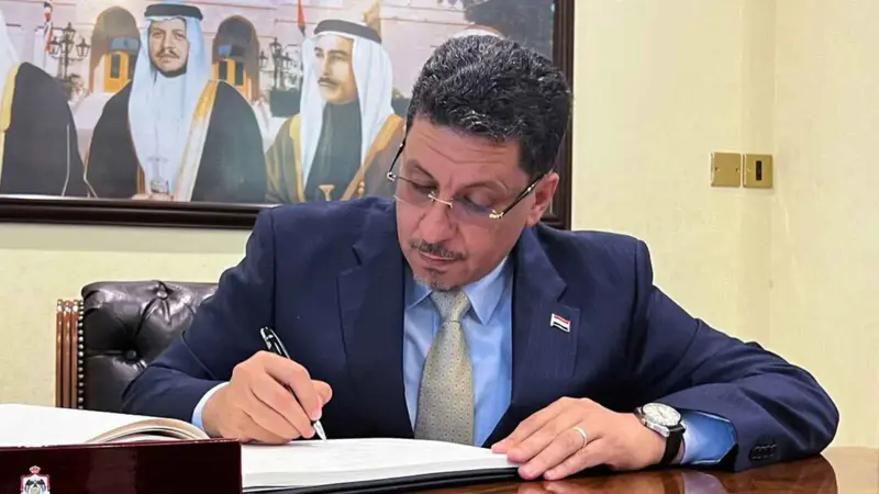 بن مبارك يعلق على تعيين رئيس جديد للحكومة اليمنية