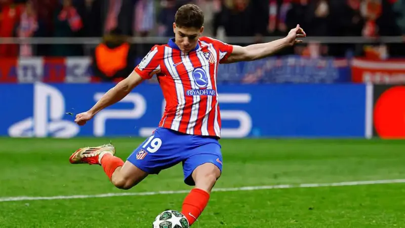 "كان يجب إعادتها".. "إيفاب" يُحرج "يويفا" وريال مدريد بسبب ركلة جزاء ألفاريز