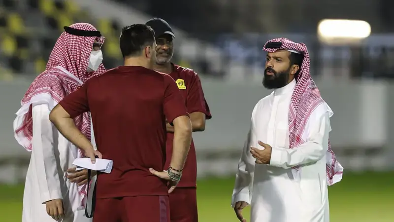 تقرير: إدارة نادي الاتحاد السعودي تجدد ثقتها في كوزمين كونترا