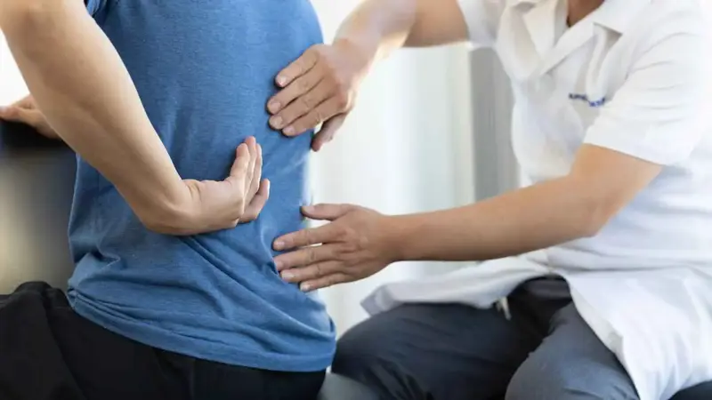 "نخاع عظمي".. علاج ثوري لمرضى آلام الظهر دون جراحة