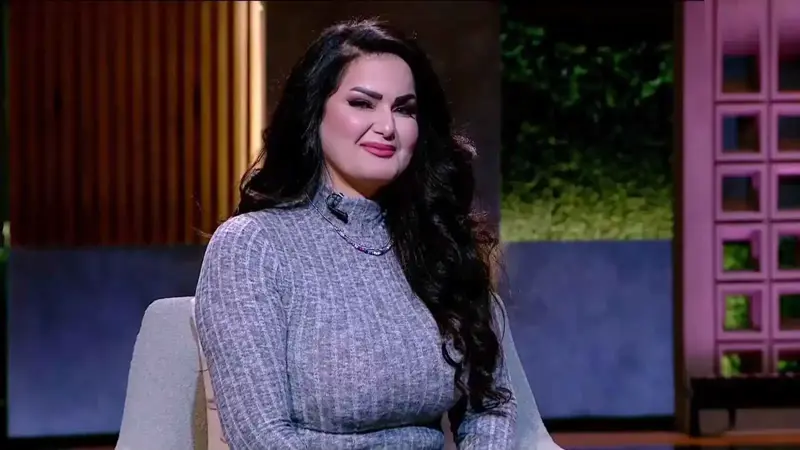 "جاهرت بالمعصية".. سما المصري تعود بالحجاب وتشعل الجدل (صور)