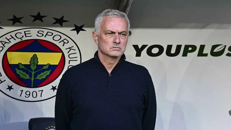 نادٍ مفاجئ يفاوض مورينيو للعودة إلى الدوري الإنجليزي