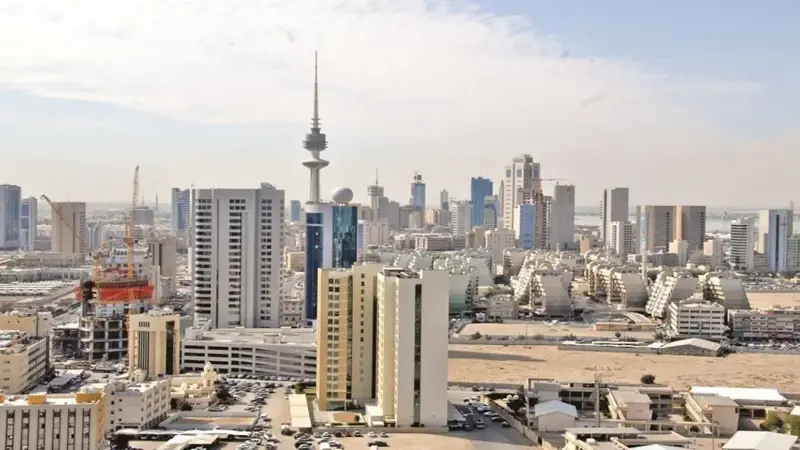 الكويت.. عقاريون يعلقون على مطالبات بمنع تأجير عائلات الوافدين في السكن الخاص