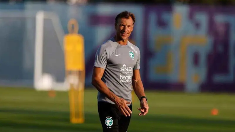 رينارد يمنح "قبلة الحياة" لنجوم النصر والهلال