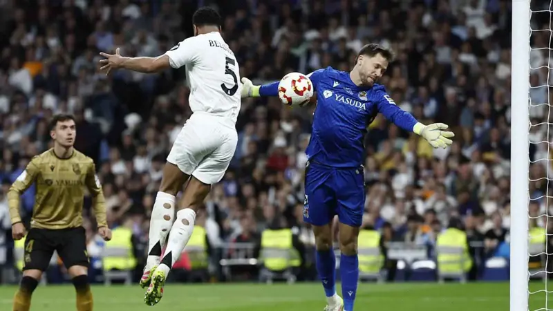 فضائح تحكيمية في مباراة ريال مدريد وسوسيداد (فيديو)