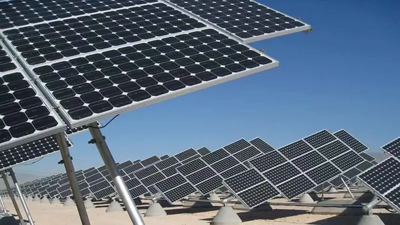 العراق يسابق الزمن لإنجاز أكبر محطاته للطاقة الشمسية