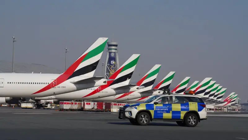 مطار دبي الدولي يعود للعمل بكامل طاقته بعد الأجواء الاستثنائية (صور)