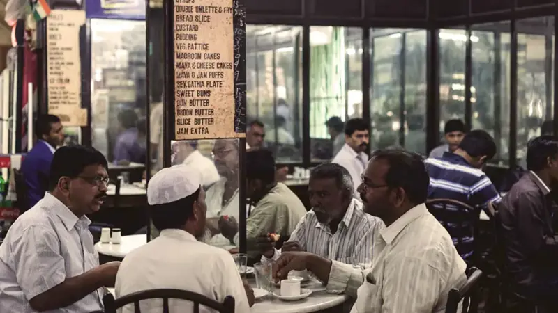 "فادا بف".. تعرف على البرغر الهندي الذي تعجز "ماكدونالدز" عن تقليده (صور)