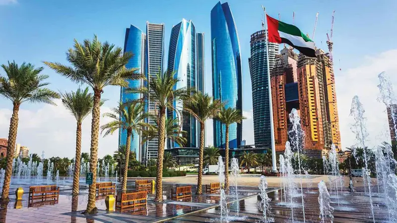 هل تنقل الإمارات العطلة الأسبوعية إلى الأحد بدل الجمعة؟