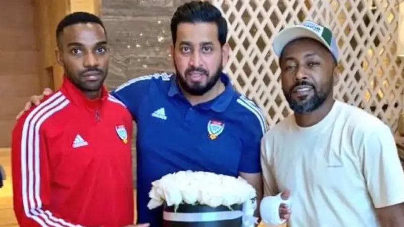 إسماعيل مطر قائد الوحدة يعتذر لخالد عيسى حارس العين (صورة)