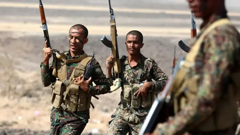 الجيش اليمني يشن هجومًا عنيفًا على مراكز رئيسية للحوثيين في البيضاء