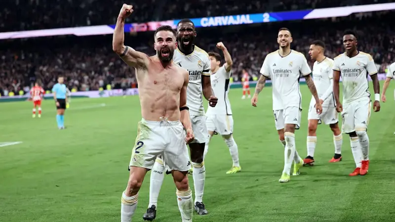 الدوري الإسباني: ريمونتادا ريال مدريد أمام ألميريا وبرشلونة يتخطى بيتيس