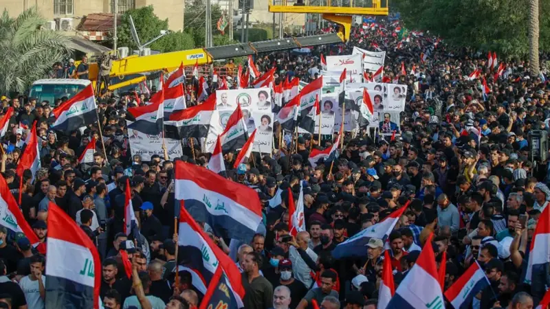بغداد.. أنصار "التنسيقي" يعلنون اعتصامًا مفتوحًا أمام أسوار المنطقة الخضراء