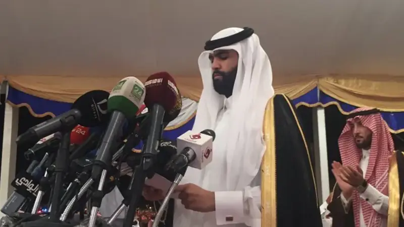 الشيخ سلطان بن سحيم يشارك قبائل يام لقاءهم.. وهذا ما قاله في الاجتماع (فيديو)