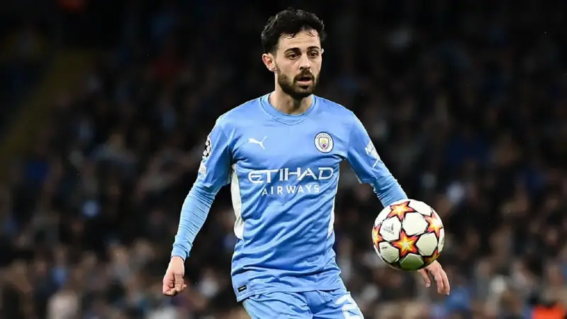 برشلونة يبدأ الاتصالات مع مانشستر سيتي لضم برناردو سيلفا