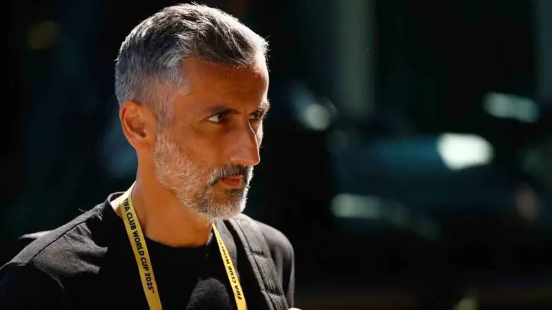 هل أخطأ الخطيب بتعيين ريبيرو مدربا للأهلي في المونديال؟