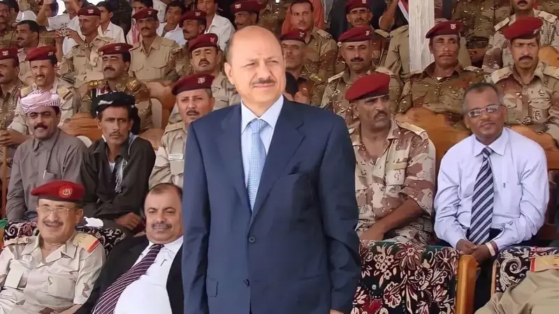 العليمي يدعو لعدم الزج بالجيش والأمن في صراعات بينية
