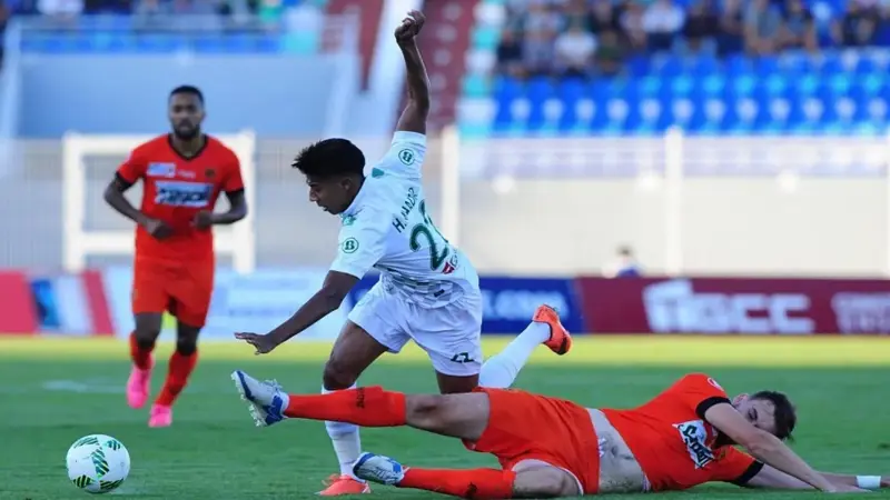 رسميًا.. نادي الزمالك المصري يحصل على استغناء المغربي حميد أحداد وعمر السعيد