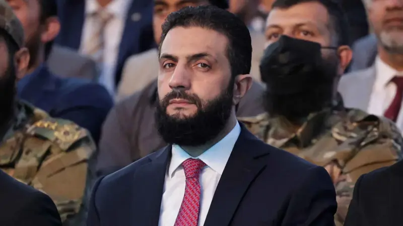 الشرع يتسلّم تقرير لجنة التحقيق في أحداث الساحل السوري (وثيقة)