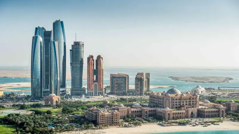 "ألفا ظبي" تنشئ أكبر شركة للرعاية الصحية في الإمارات