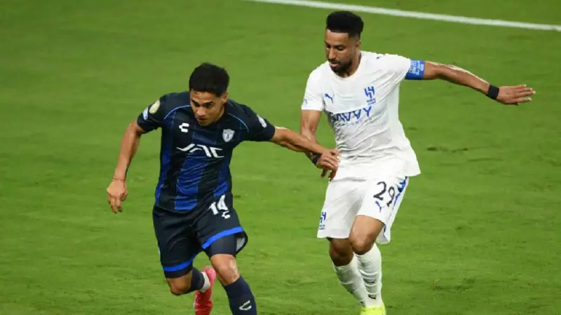 سالم الدوسري يفجر مخاوف الهلال قبل مواجهة مانشستر سيتي