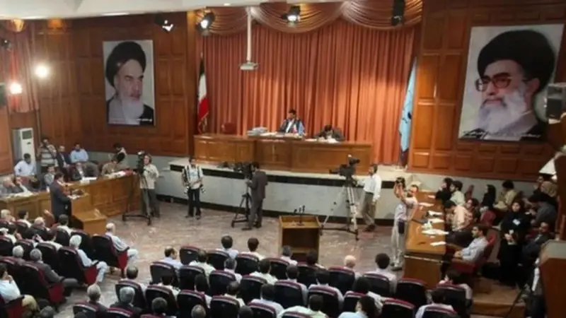 محكمة إيرانية تحل أكبر جمعية خيرية في البلاد