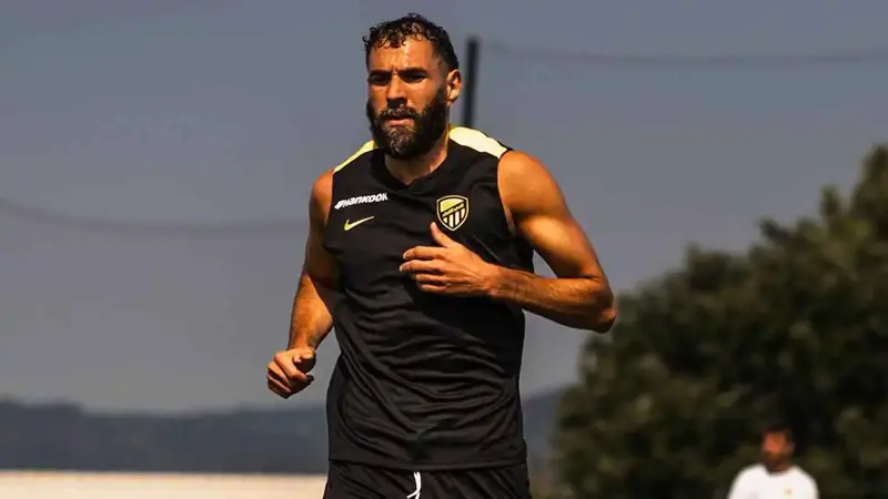 بنزيما ضد مورينيو.. القناة الناقلة لمباراة الاتحاد السعودي وفنربخشة التركي