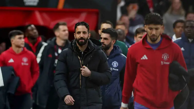 مانشستر يونايتد يدعم أموريم لإنهاء أزمات "فريق القنابل"