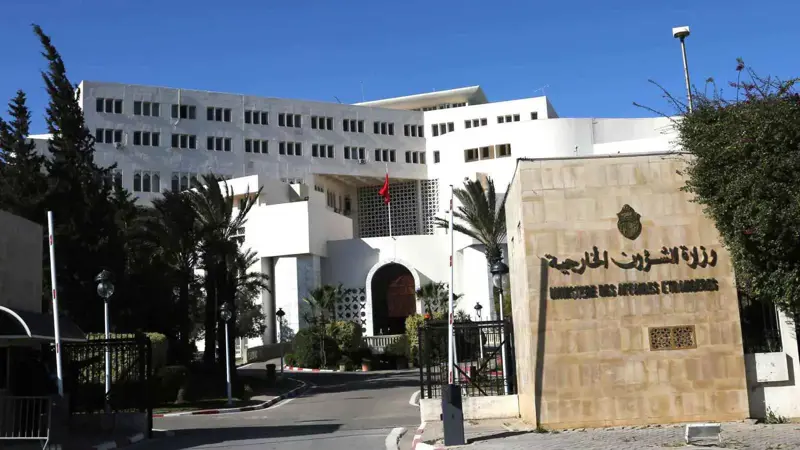 بعد أحداث طرابلس.. تونس تعرب عن استعدادها لاستضافة حوار ليبي