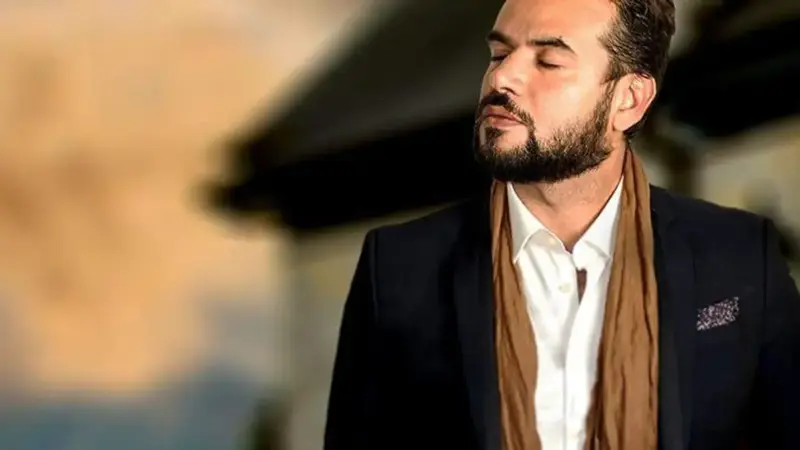 بعد تقبيل يد شيرين أمام زوجها.. سامو زين يرد على المنتقدين 