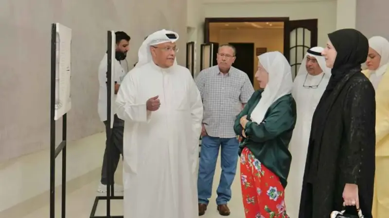 على طريقة المعلقات.. الكويت تحتفي بشعر قباني والسياب في معرض فريد