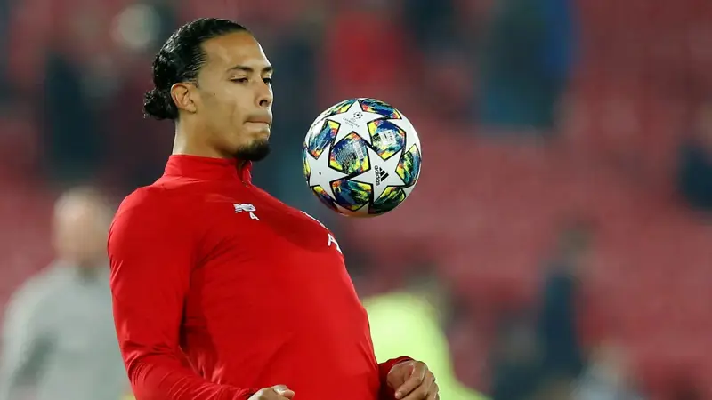 مع اهتمام ريال مدريد وباريس سان جيرمان.. فيرجيل فان دايك يحسم مستقبله