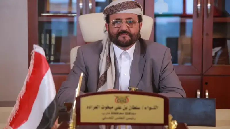 مصادر تنفي تقديم سلطان العرادة استقالته من المجلس الرئاسي اليمني