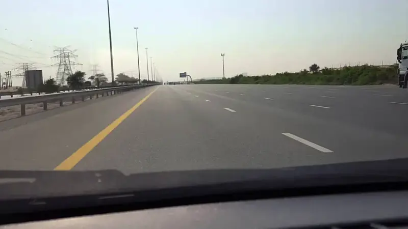 مصرع طفلين وإصابة 4 آخرين بحادث سير في الإمارات