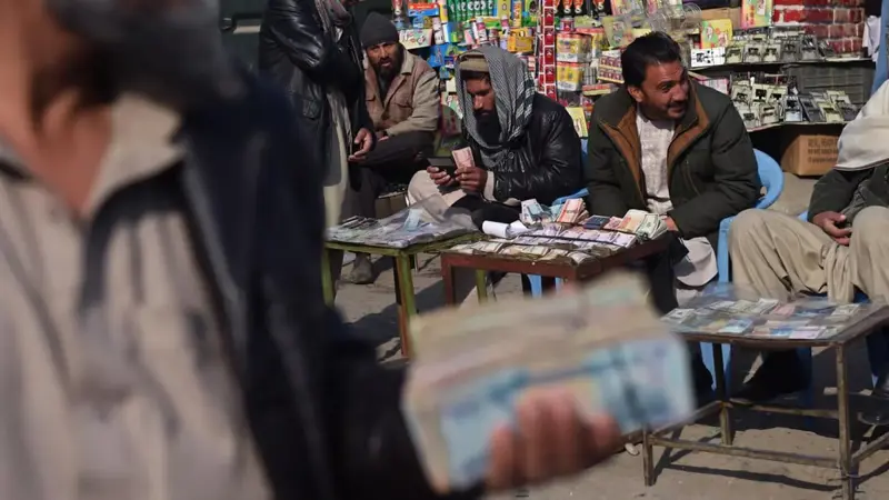 توقعات بخسارة الناتج المحلي لأفغانستان 10-20% بعد سيطرة طالبان