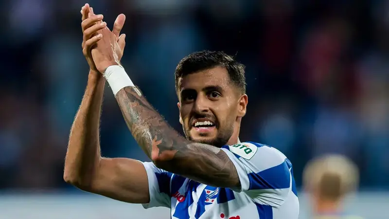 لاعب سويدي من أصل عربي يتعرض لإصابة خطيرة بسبب "جزرة"