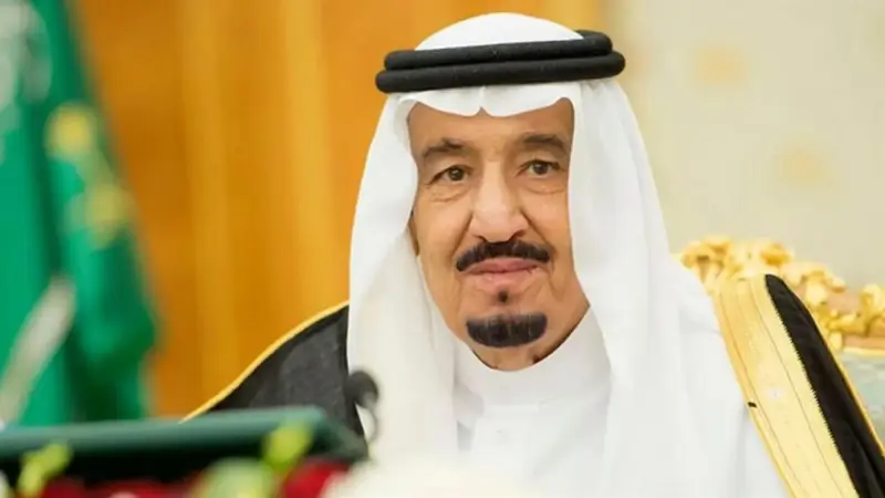 الملك سلمان يعيّن أيمن بن محمد السياري نائبًا لمحافظ "المركزي السعودي"