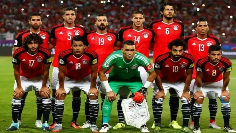 بن زايد وبن راشد يهنّئان مصر بالتأهل إلى كأس العالم