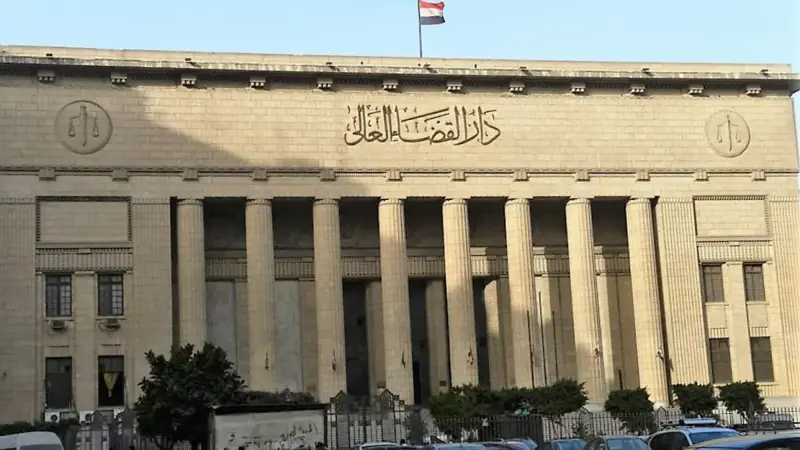 محكمة مصرية تقضي بتعويض مواطنين اعتقلا في عهد مبارك