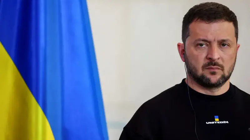 زيلينسكي: روسيا تخفي جثث ضحايا سد كاخوفكا 